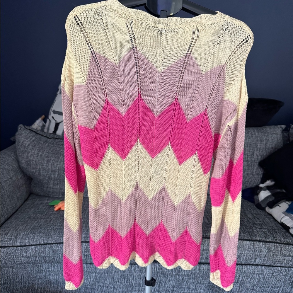 Chevron Patterned Pink and Cream Sweater